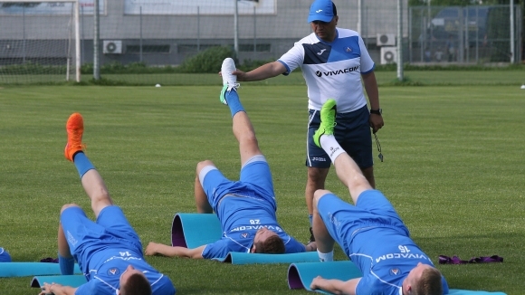 Полузащитникът Васил Панайотов ще се присъедини по-късно днес към лагера