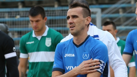 Доскорошният капитан на Левски Веселин Минев ще играе в Първа