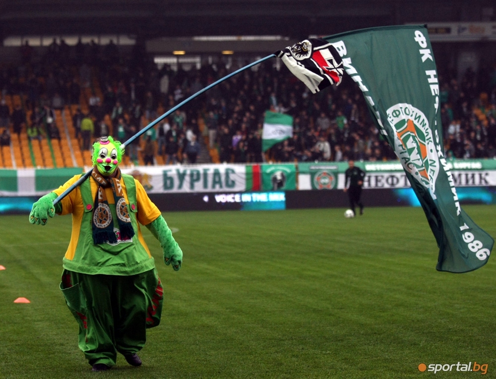 Нефтохимик е на път да реши финансовите си проблеми, при