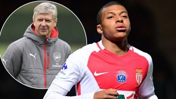 Голямата звезда на Монако Килиан Мбапе може да приеме офертата