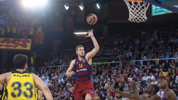 Александър Везенков отвори нова страница в историята на родния баскетбол.