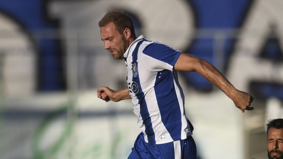 Един от новите членове на Премиър лийг - Хъдърсфийлд привлече