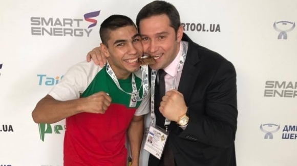 Даниел Асенов защити европейската си титла по бокс в категория