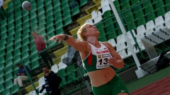 Сребърната медалистка в тласкането на гюле от шампионата на Стария