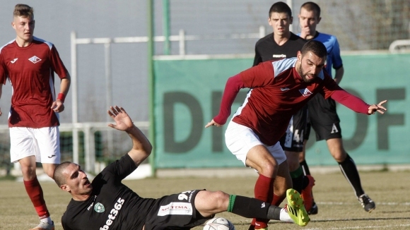 Новакът във Втора професионална лига Литекс се разбра с вече