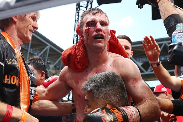 Австралиецът Джеф Хорн победи филипинеца Мани Пакяо в 12-рундова кървава