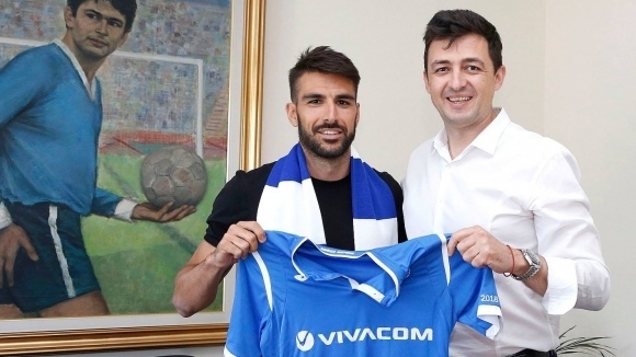 Наставникът на Левски Николай Митов ще може да разчита на