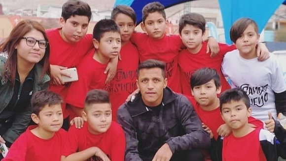 Звездата на Арсенал Алексис Санчес за пореден път постави под