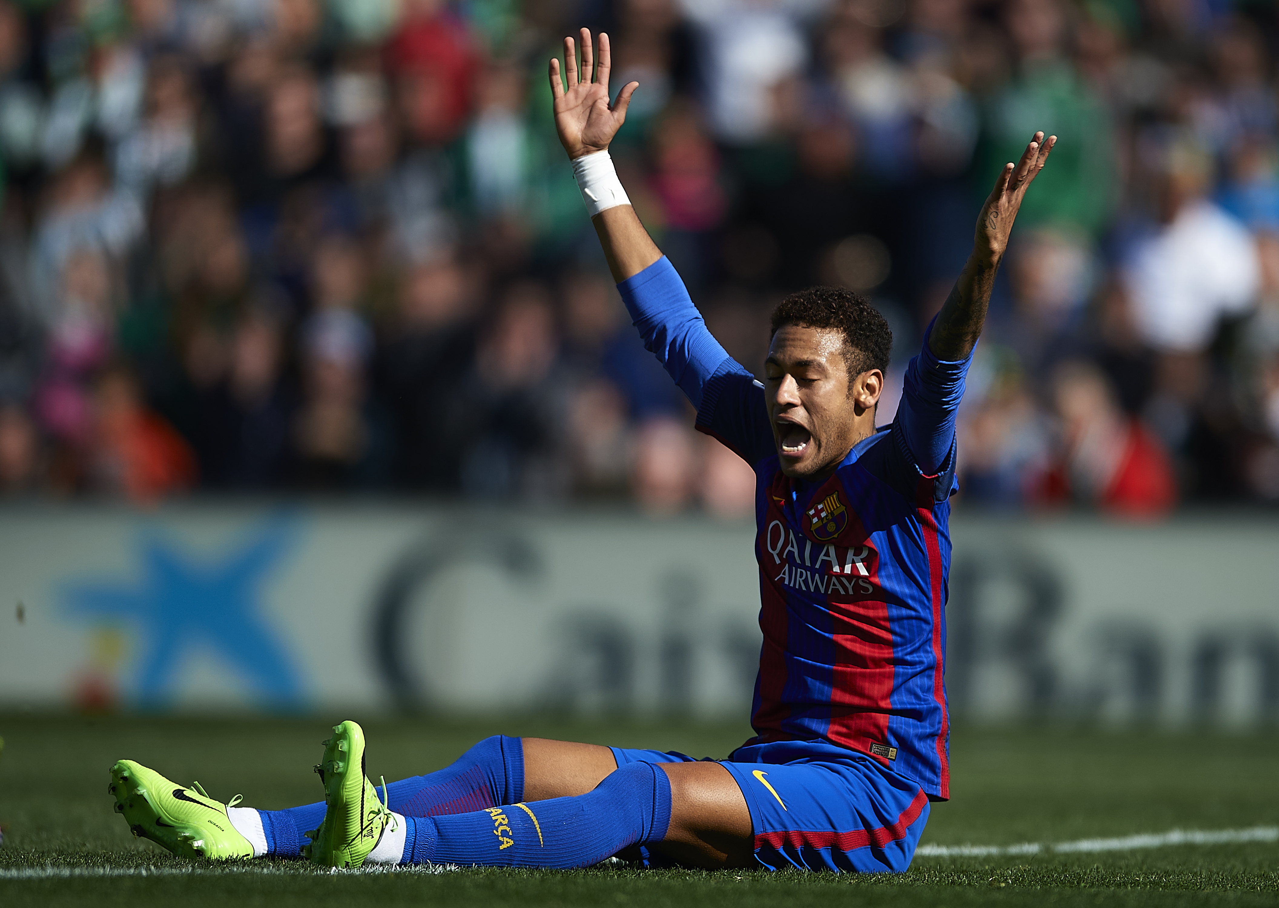 Ръководството на Пари Сен Жермен трябва да вложи умопомрачителните 528