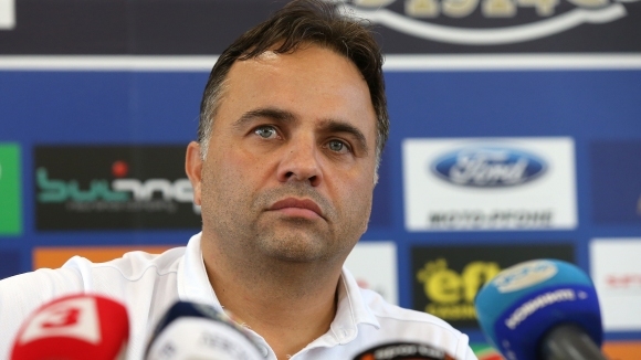 Старши треньорът на Левски Николай Митов е категоричен, че 26-кратният