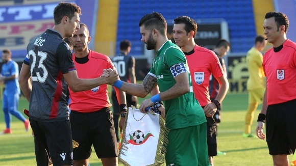 Вратарят и капитан на Левски Божидар Митрев бе крайно разочарован