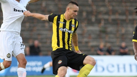 Защитникът на Ботев (Пловдив) Виктор Генев смята, че равенството 0:0