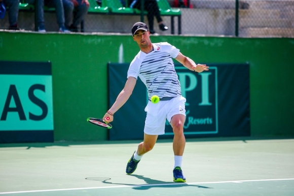 Димитър Кузманов претърпя тежка загуба във втория кръг на турнира