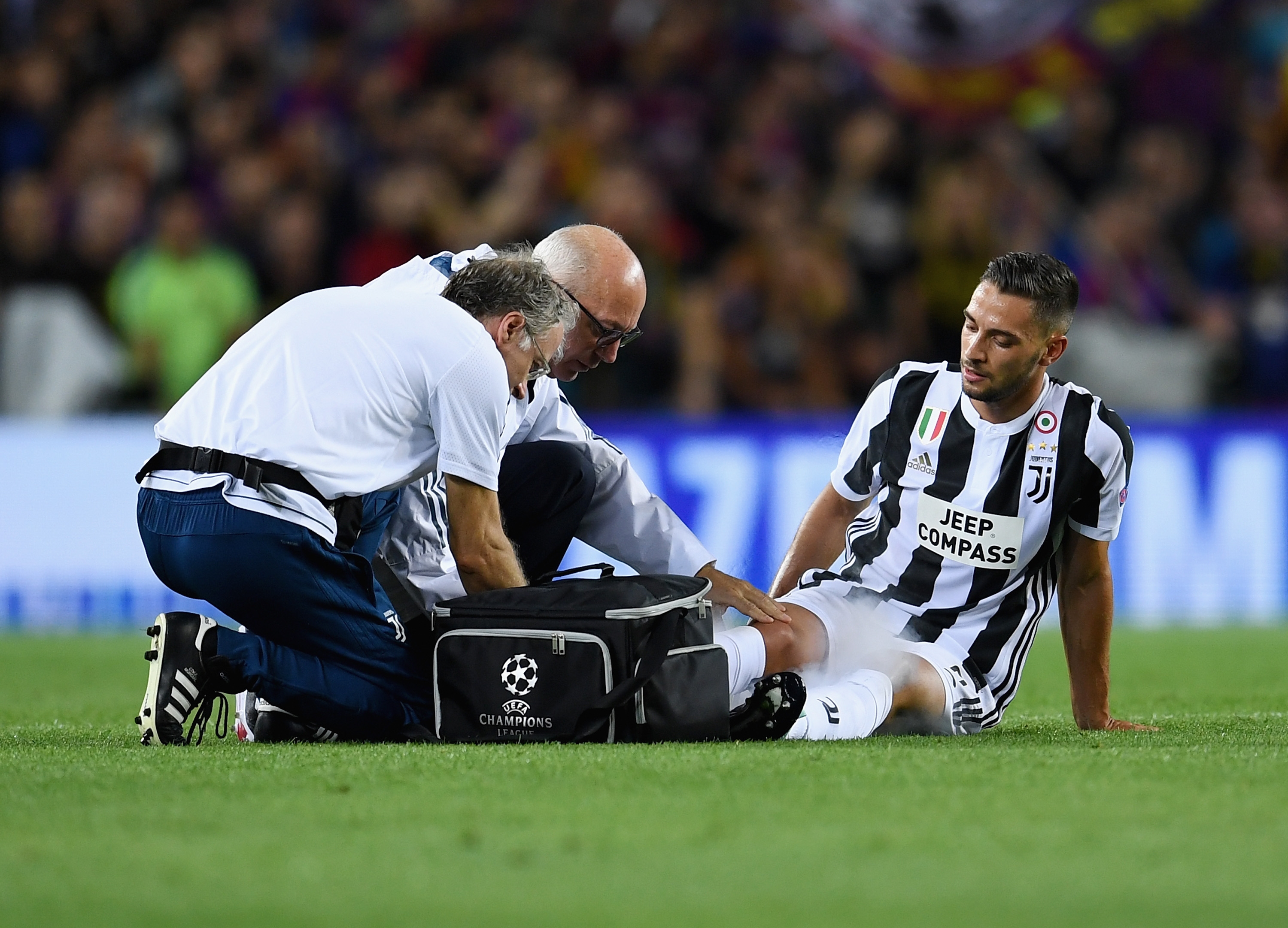 Защитникът на Ювентус Матия Де Шилио ще бъде извън терените
