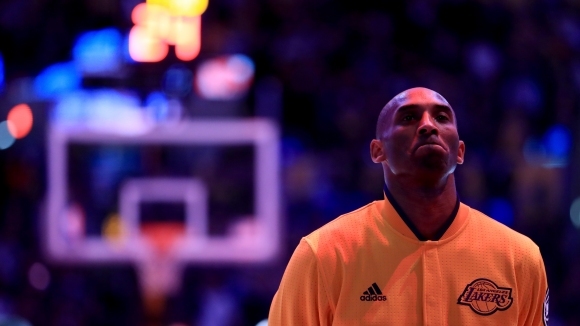 Коби Брайънт е прясно пенсиониран и номерата му дори още