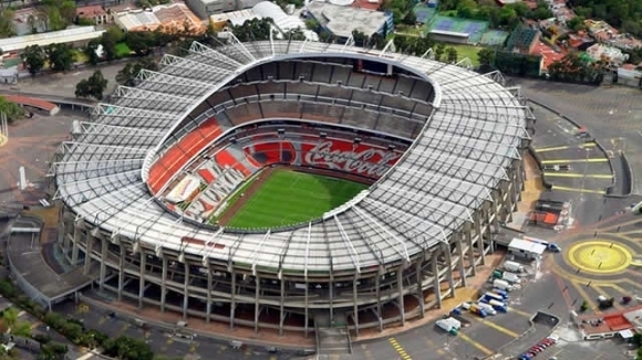 Легендарният стадион Ацтека също пострада от силното земетресение в Мексико