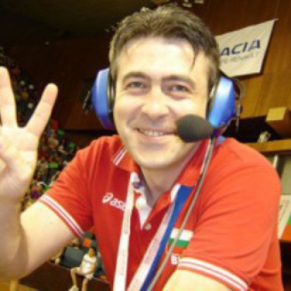 Мениджърът на женския ни национален отбор по волейбол Валентин Помаков