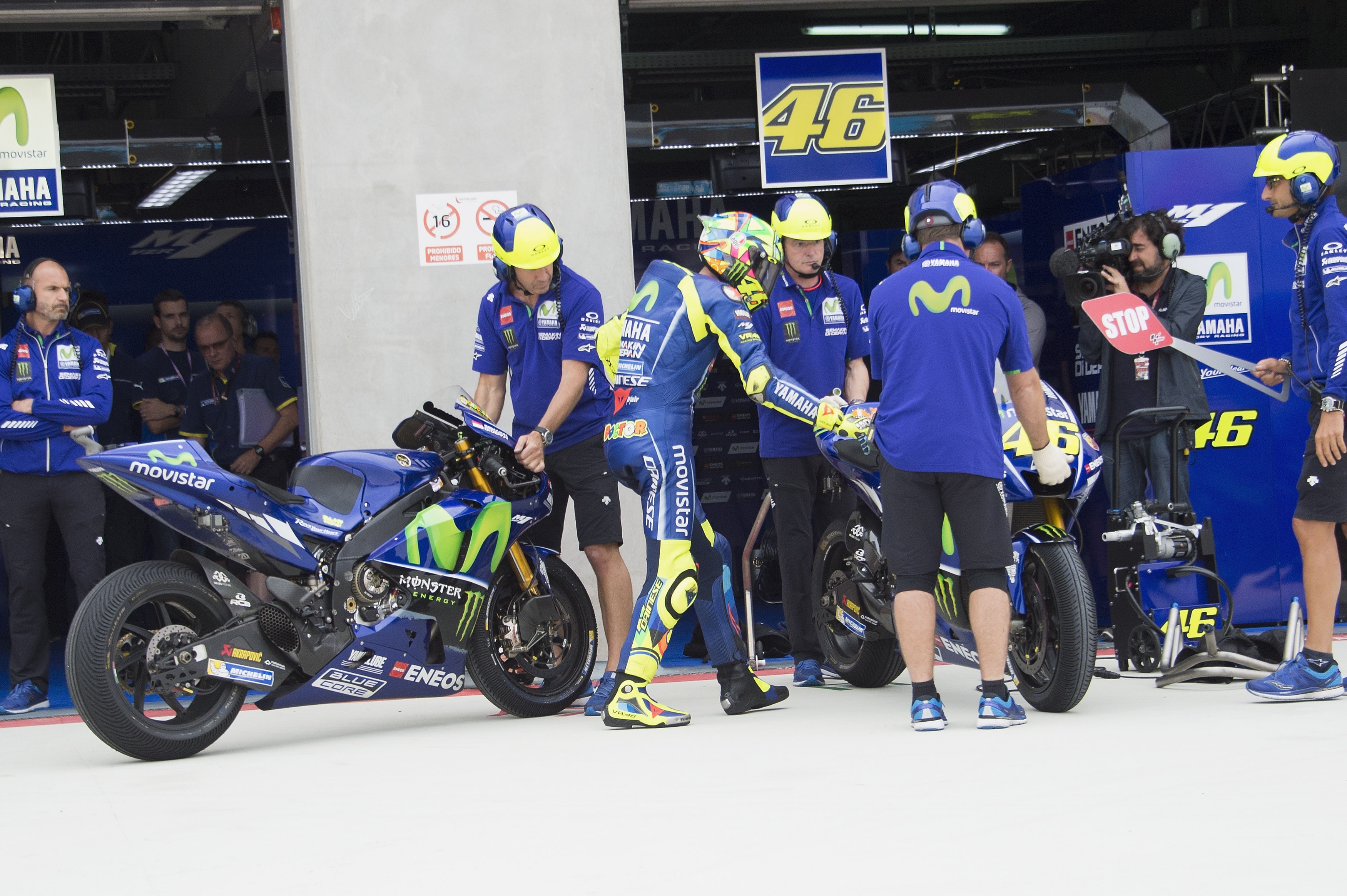 Защитаващият титлата си Марк Маркес оглави и третата тренировка от