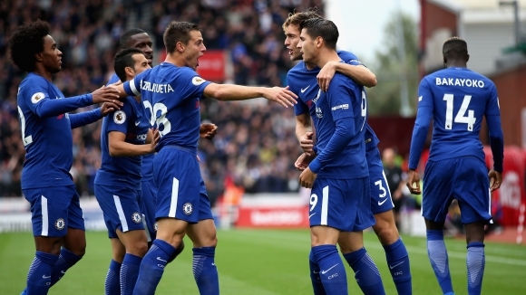 Шампионът Челси гостува на Стоук в един от най-тежките си