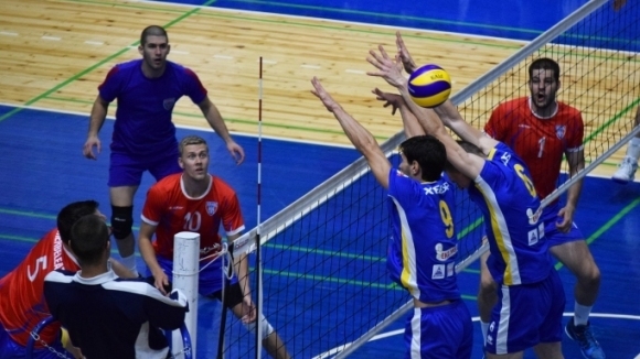 Хебър допусна първа загуба на международния турнир Купа Рьофикс