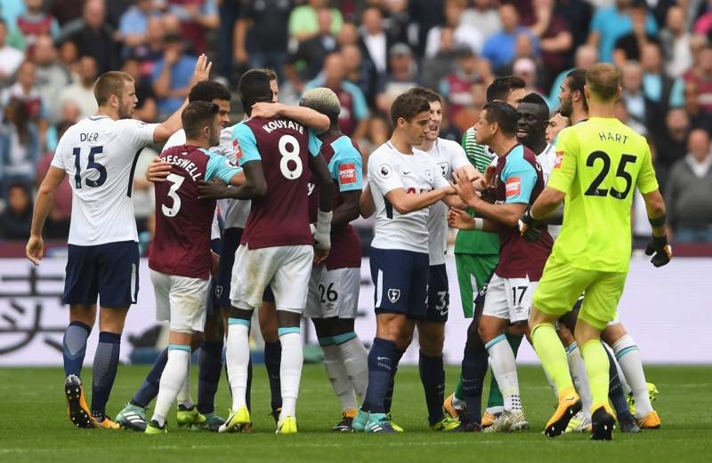 Футболната асоциация на Англия официално повдигна обвинение срещу Уест Хам