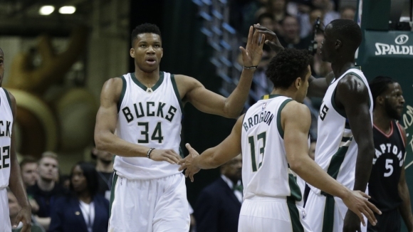 Янис Адетокумбо е само на 22 години но ще започне