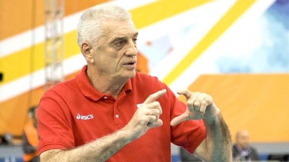 Селекционерът на националния отбор по волейбол за жени Иван Сеферинов