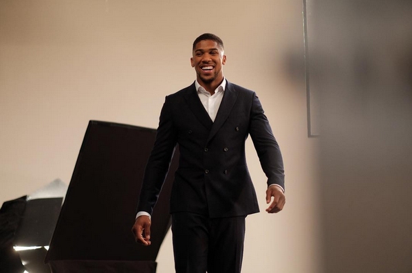 Антъни Джошуа стана Боксьор на 2017 година на церемонията по