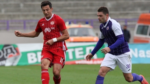 Халфът на ЦСКА София Станислав Манолев обяви че червените не