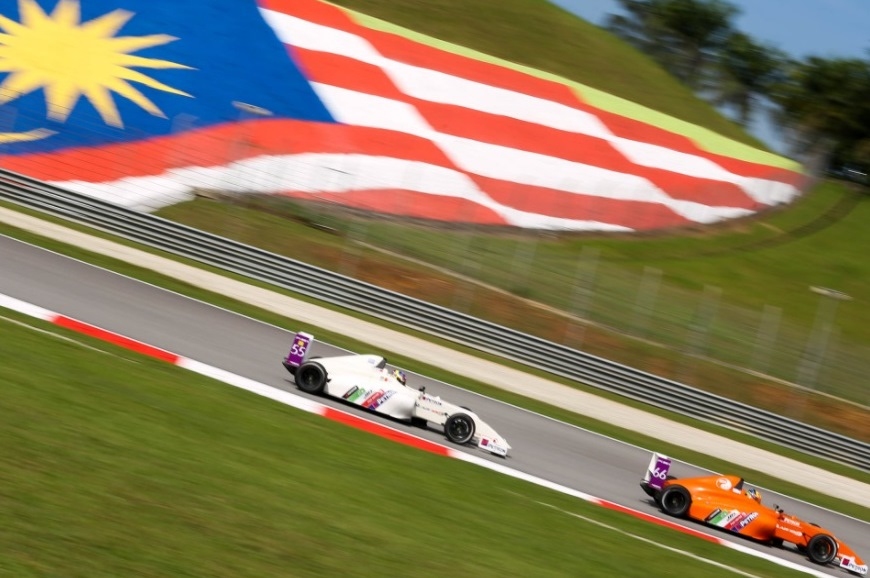 Малайзийската писта Сепанг бе арена на един от най странните случаи