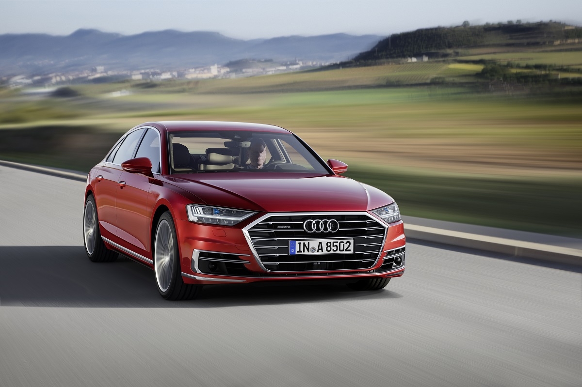 Германското премиум трио е подготвило за ценители най-скъпите коли за