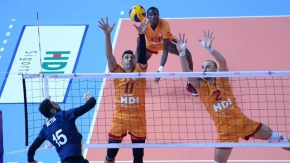 Волейболният национал Теодор Тодоров и турския гранд Галатасарай Истанбул записаха