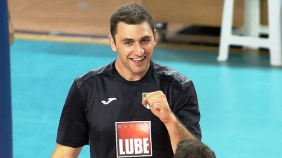 Волейболният национал Цветан Соколов и неговият Кучине Лубе Чивитанова загубиха