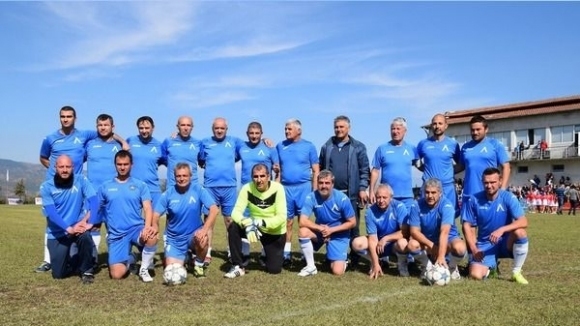 Футболният клуб на петричкото село Самуилово Калабак ще е