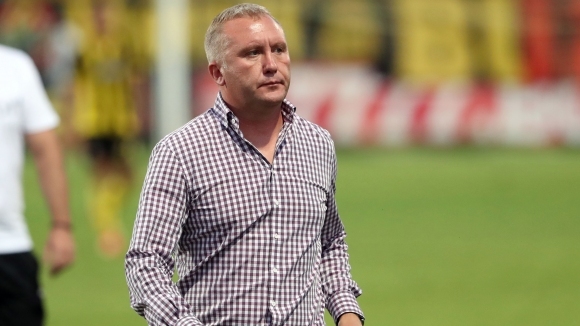 Треньорът на Ботев Пловдив Николай Киров не остана никак доволен