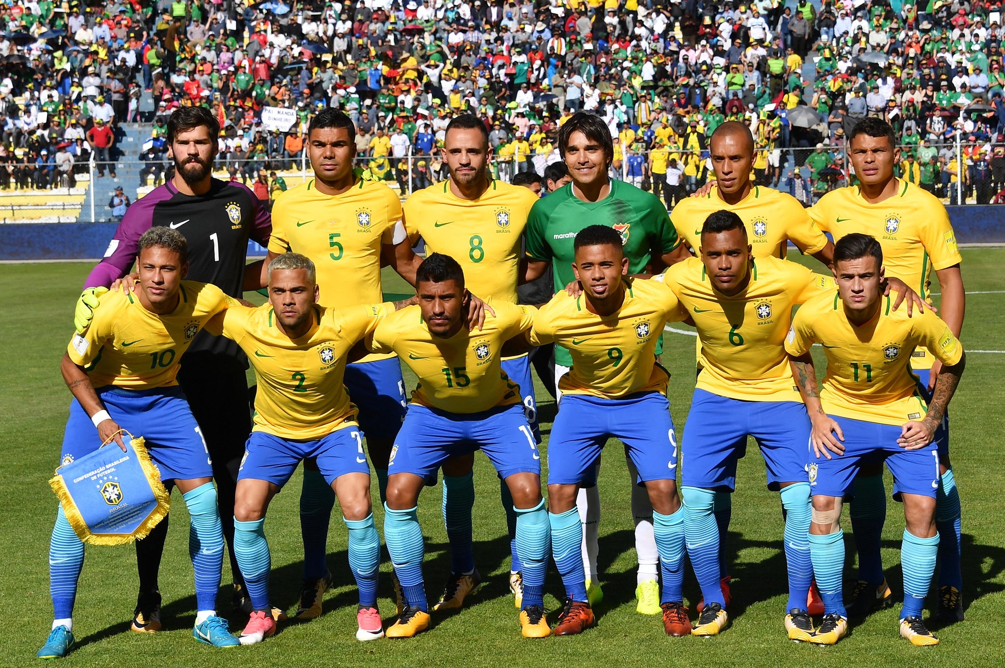 Куриозна отборна снимка си направиха от Бразилия преди мача от