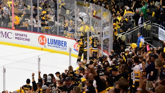 Шампионът Питсбърг разгроми гостуващия Нешвил с 4:0 в повторение на