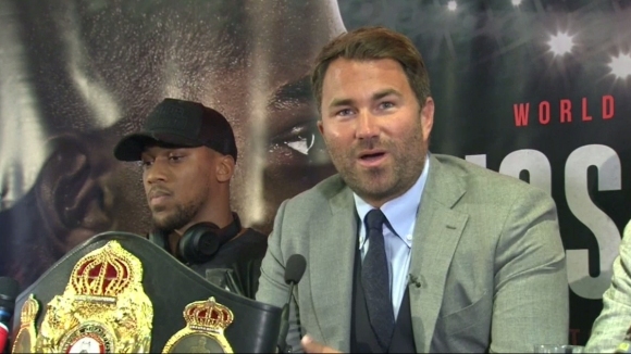Промоутърът на Антъни Джошуа Еди Хърн не спира да дава