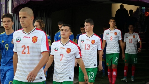Oтборите на България (U17) и Украйна (U17) играят при резултат