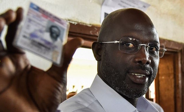 Бившата звезда на Милан Джордж Уеа е спечелил изборите за