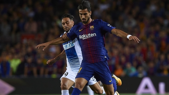 Полузащитникът на Барселона Андре Гомеш е обект на интерес от