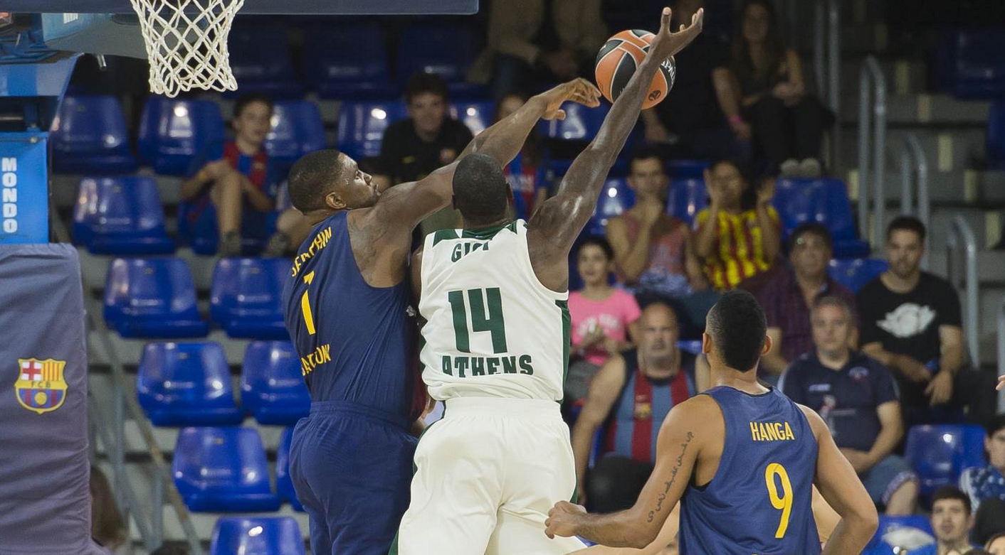 Александър Везенков игра само 9 минути и завърши без нито