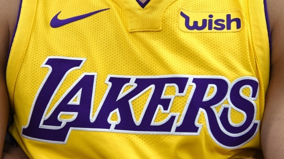 Лос Анджелис Лейкърс ще наемат турския тийнейджър Джан Пелистер за