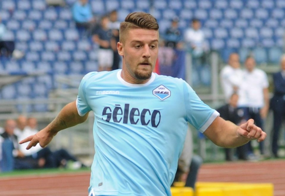 Една от изгряващите звезди на европейския футбол Сергей Милинкович-Савич продължава