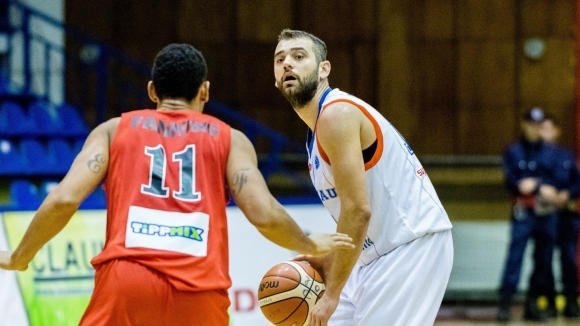 Павел Маринов и Стяуа (Букурещ) записаха втора загуба за седмицата.