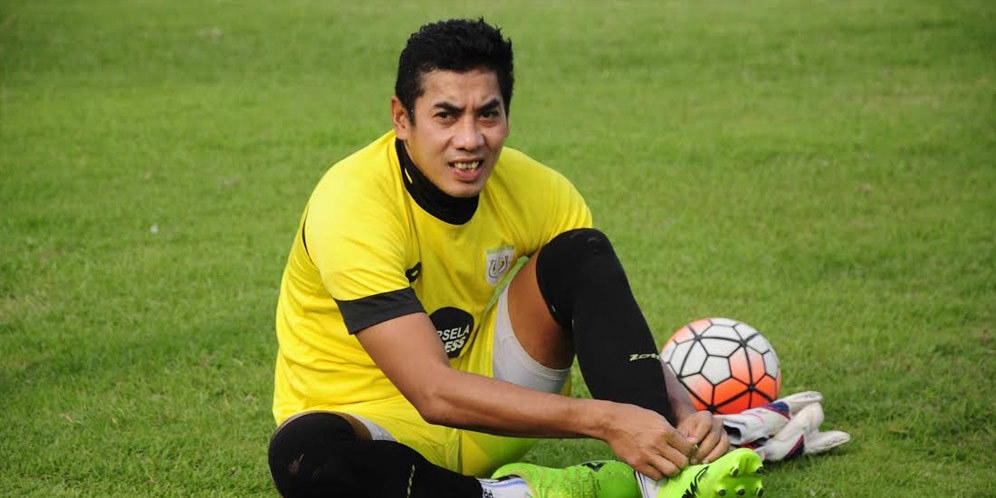 Трагичен инцидент беляза футболния уикенд в Индонезия Местната легенда Коирул