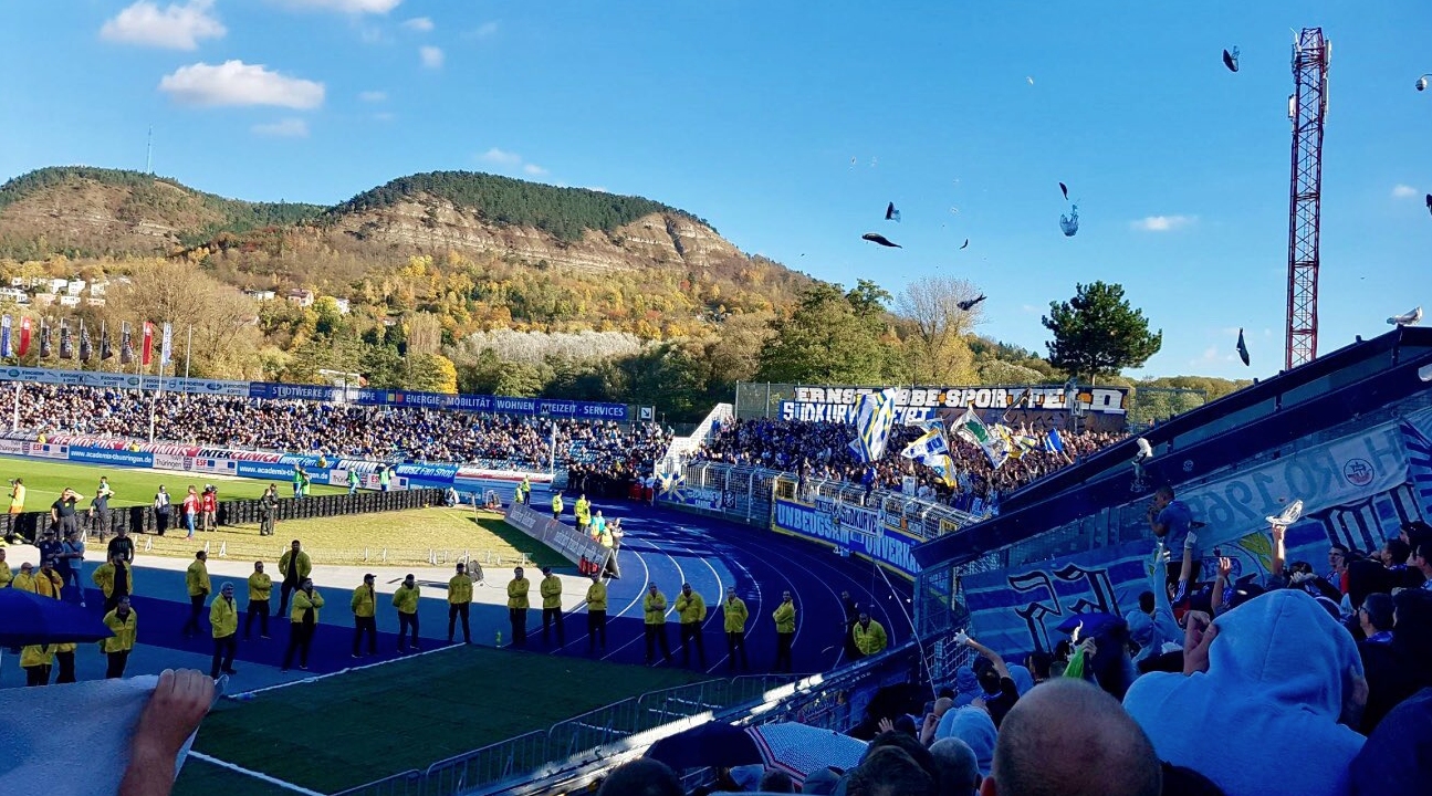 Воденият от българина Павел Дочев Ханза Рощок загуби с 0