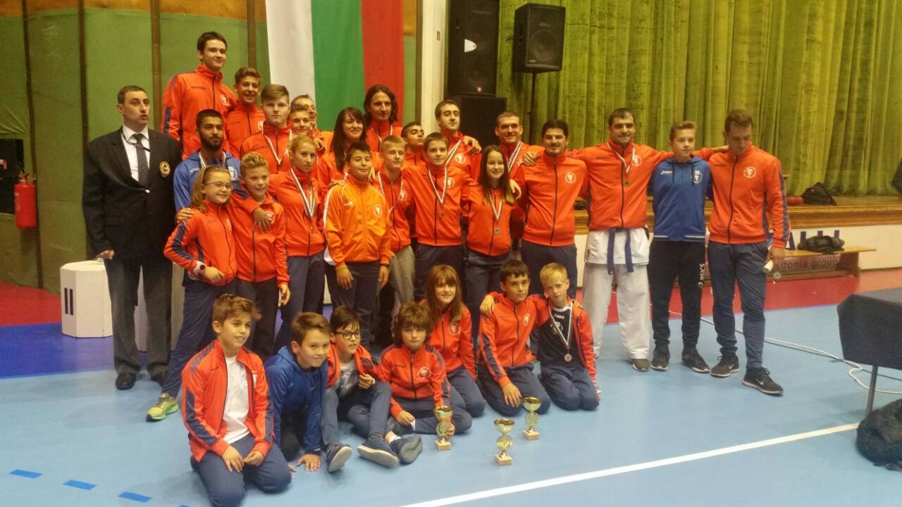 Каратистите на КК Никон - България станаха безапелационни победители и