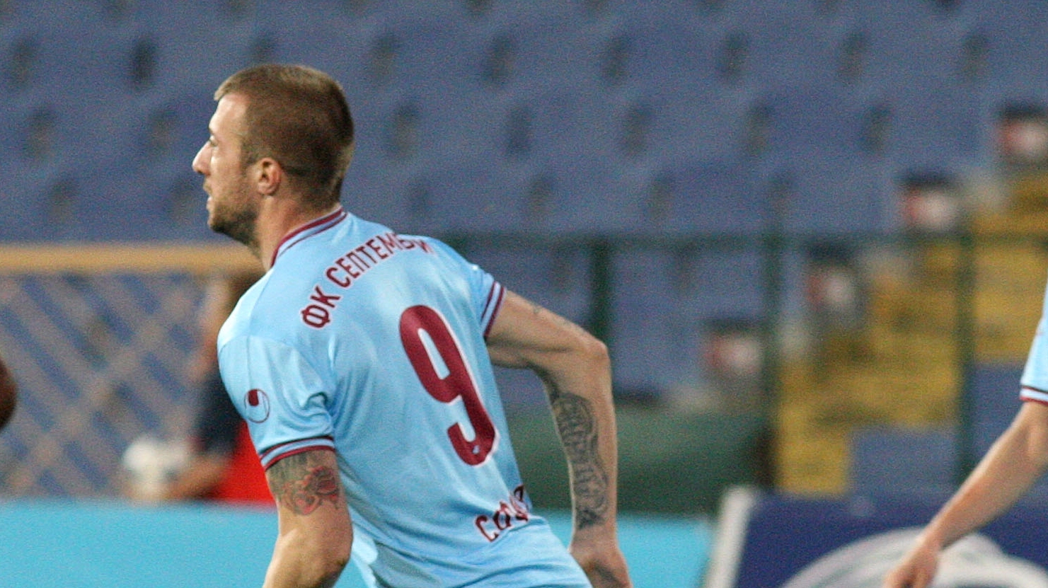 Нападателят на Септември София Мартин Тошев отбеляза единствения гол при