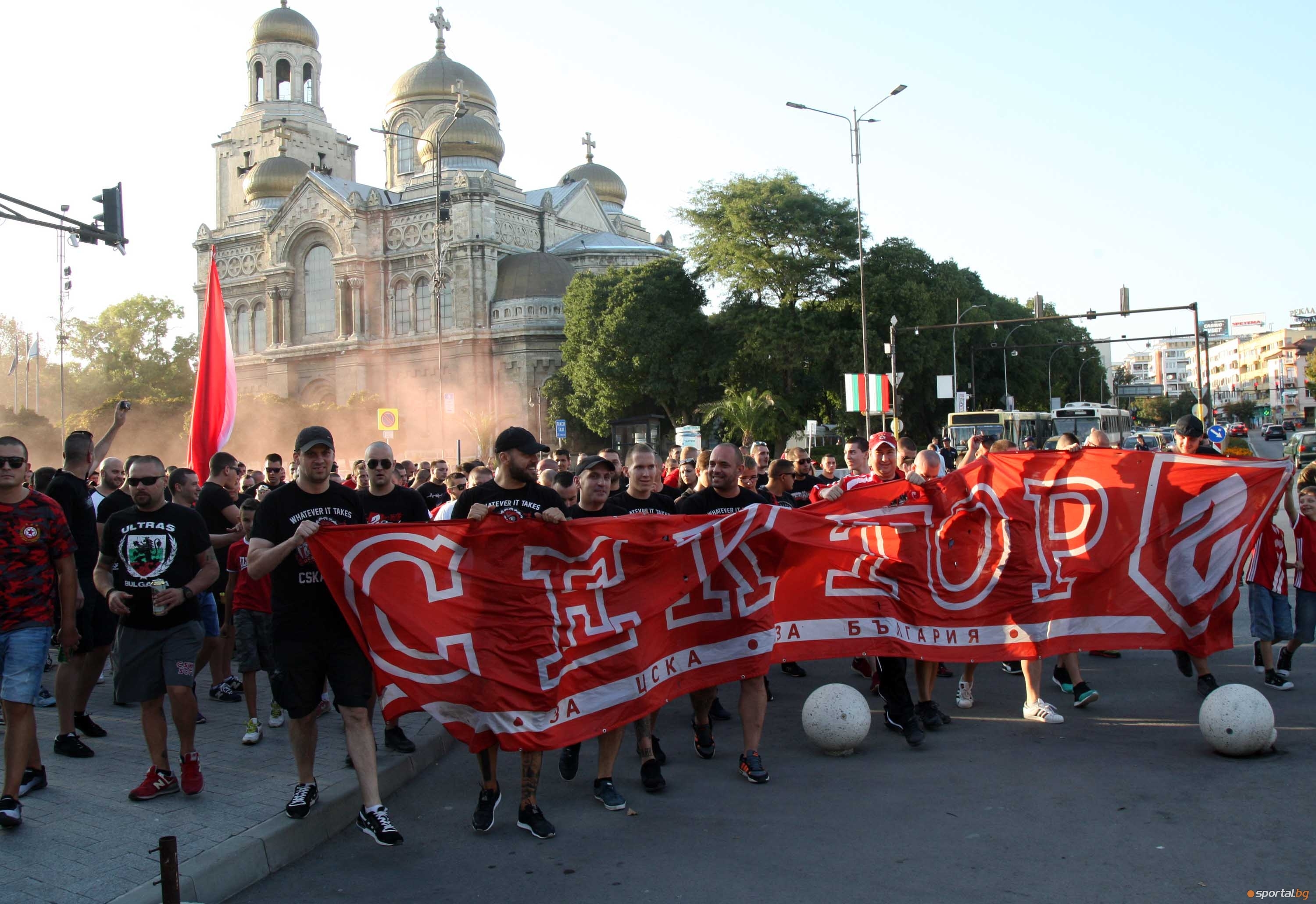 Фен клуб Сектор Г организира шествие на феновете на червените